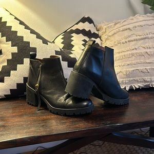 Bimba y Lola booties sz 36